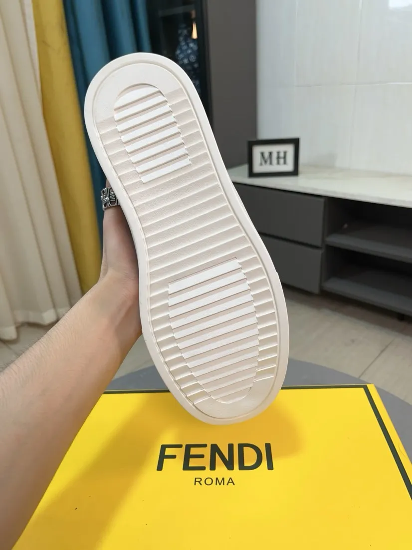 Men's shoes 💰400🌸🌸【FENDI】(velvet lining and leather lining are preferred when ordering) F's new product is on the market, imported concave and convex surface waterproof cloth, classic rhombus pattern F's craftsmanship, high-end and classy, ​​comfortable on the feet, versatile to wear, full of three-dimensional sense, 3 colors available, size: 38-44 (37.45, can be customized, cannot be returned)